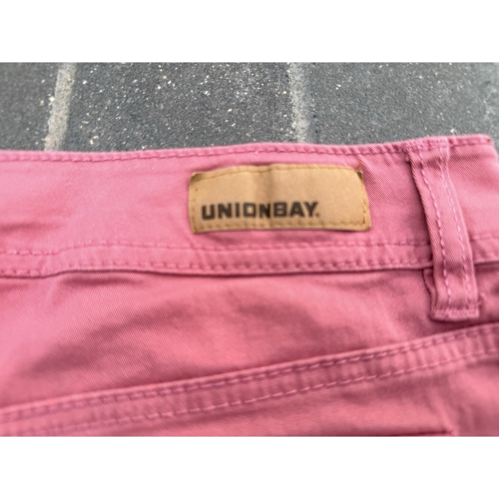 Union Bay Woman's Cargo Shorts Size 11 Rose Colored Cotton Button Pockets - Picture 6 of 10